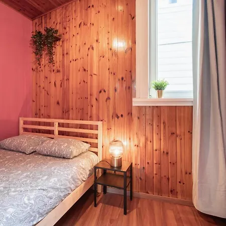 Large Center Apartment *